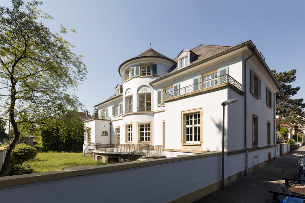 Kernsanierung einer Villa in Karlsruhe - Krüger Architektur
