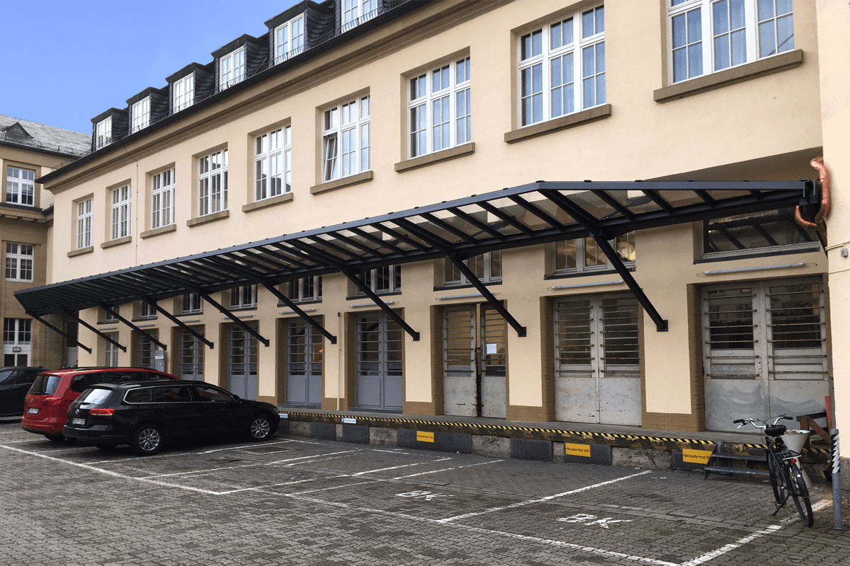 Errichtung eines Vordaches in Karlsruhe_1